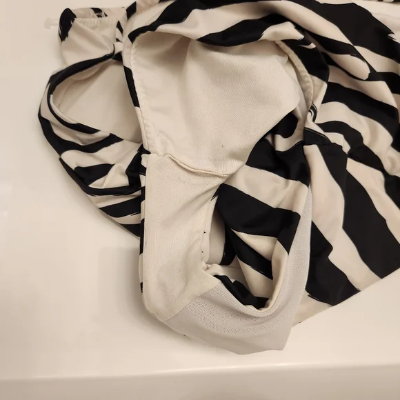 Milonga Zebra Over The Shoulder One Piece Swimsuit - Picture 9 of 11